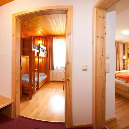 Gaestehaus Luggau Apartamento