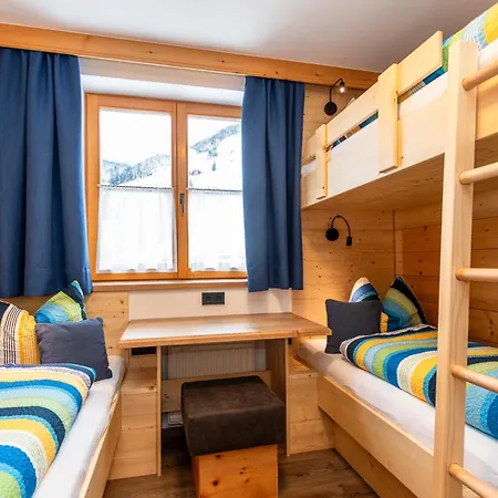 Gaestehaus Luggau Apartamento