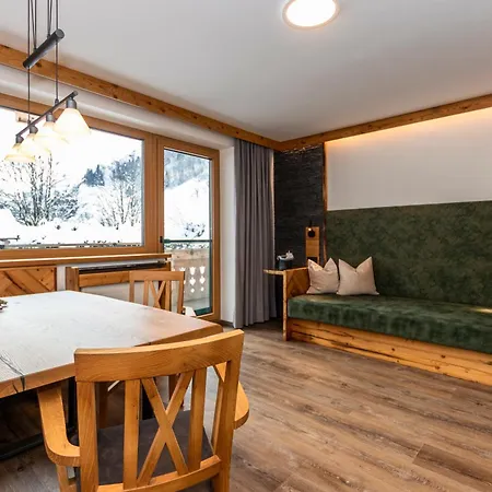 Gaestehaus Luggau Apartamento *