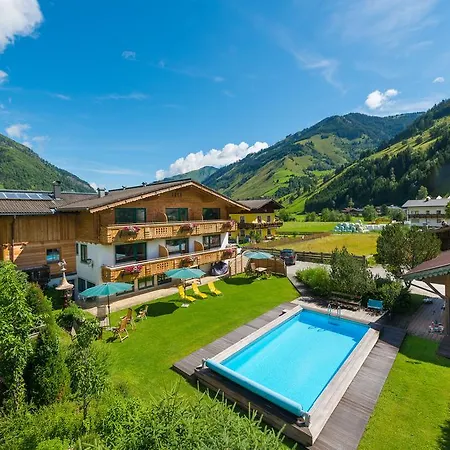 Daire Gaestehaus Luggau *