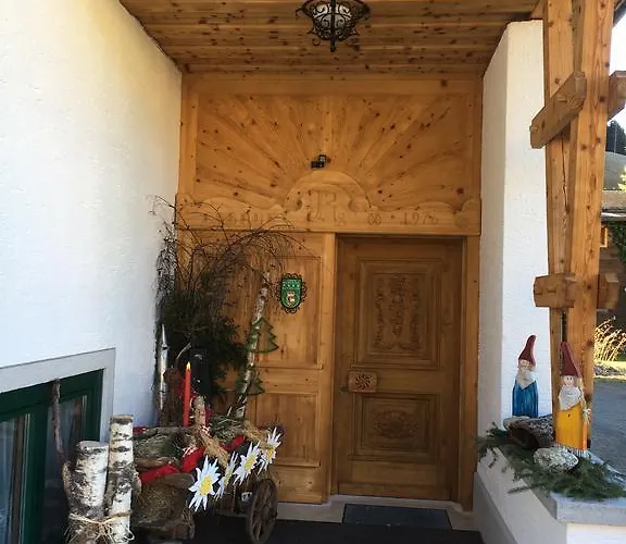Gaestehaus Luggau 아파트 라우리스